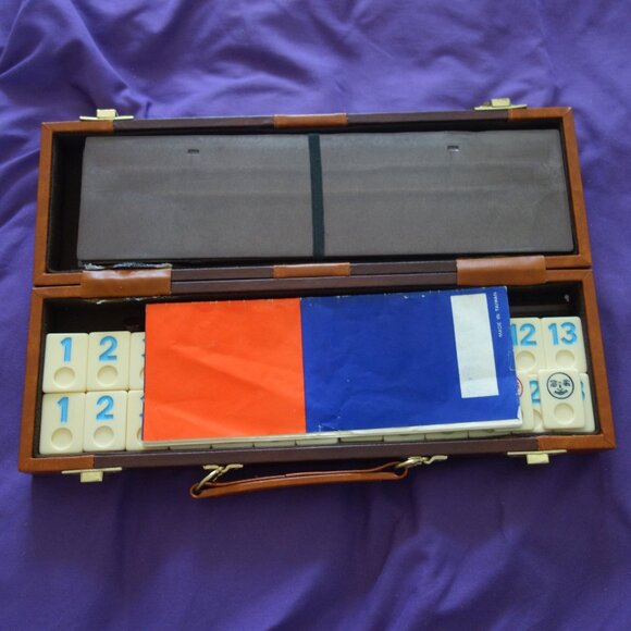 Complete Set of Rummy Tiles,  Two Jokers,  Four Stands  and Carrying Case - Picture 1 of 15